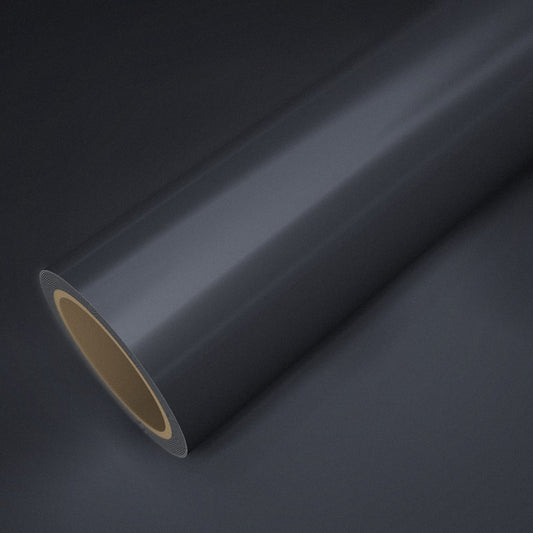 Rotolo di pellicola cromata satinata gun metal su un foglio della stessa pellicola